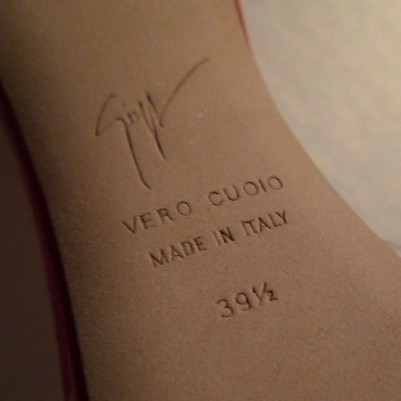 High heels - Picture 4 of 5